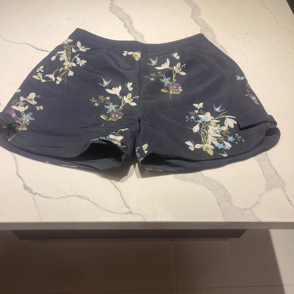 Ted Baker Navy Floral Women's Ted Baker London Navy Floral Shorts Size 2 Back Zi